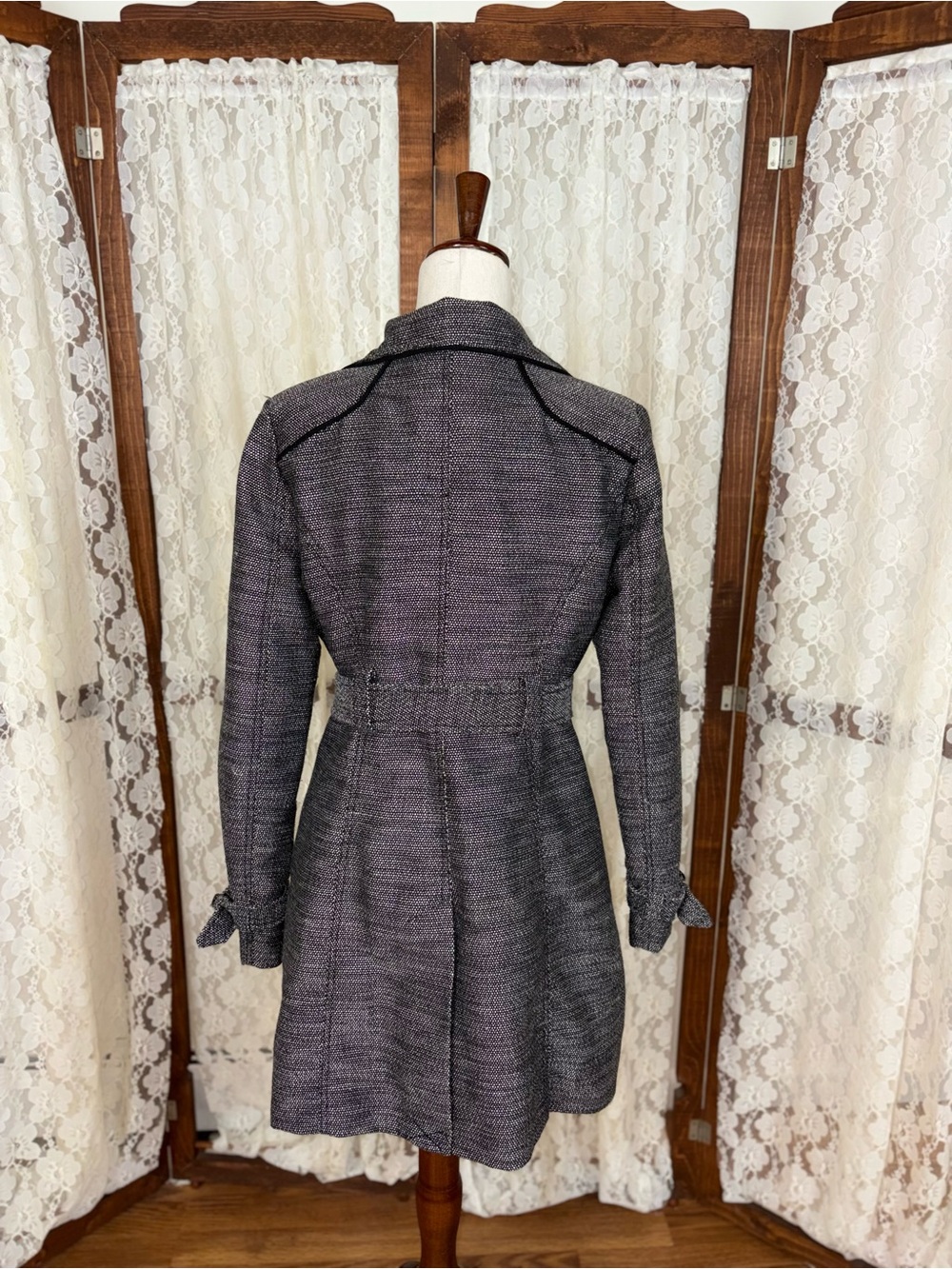Beautiful Guess Women's Charcoal Gray Tweed Double-Breasted Trench Coat - Picture 5 of 6